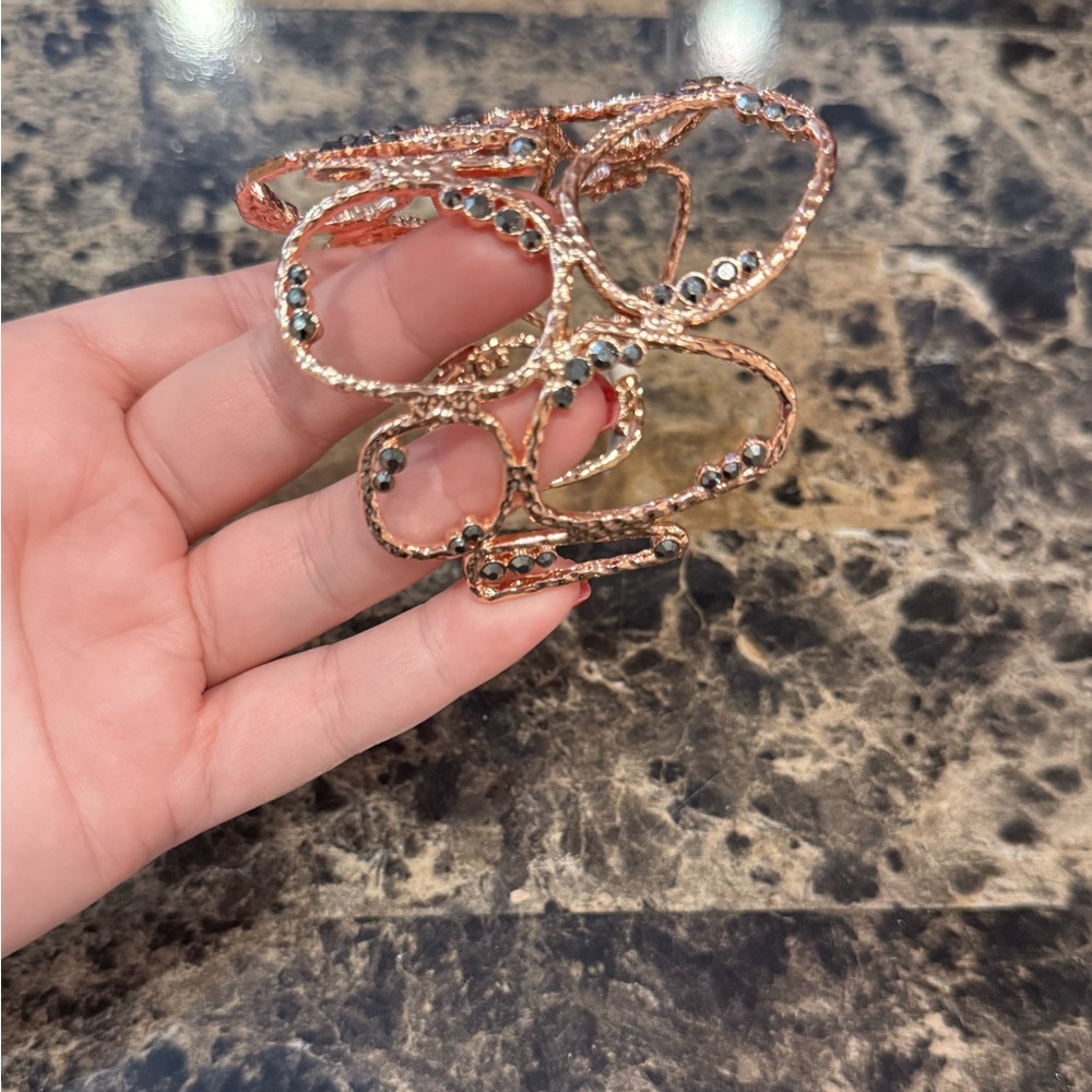 Henri Bendel Klee Metals Hoop Cuff - Picture 4 of 11
